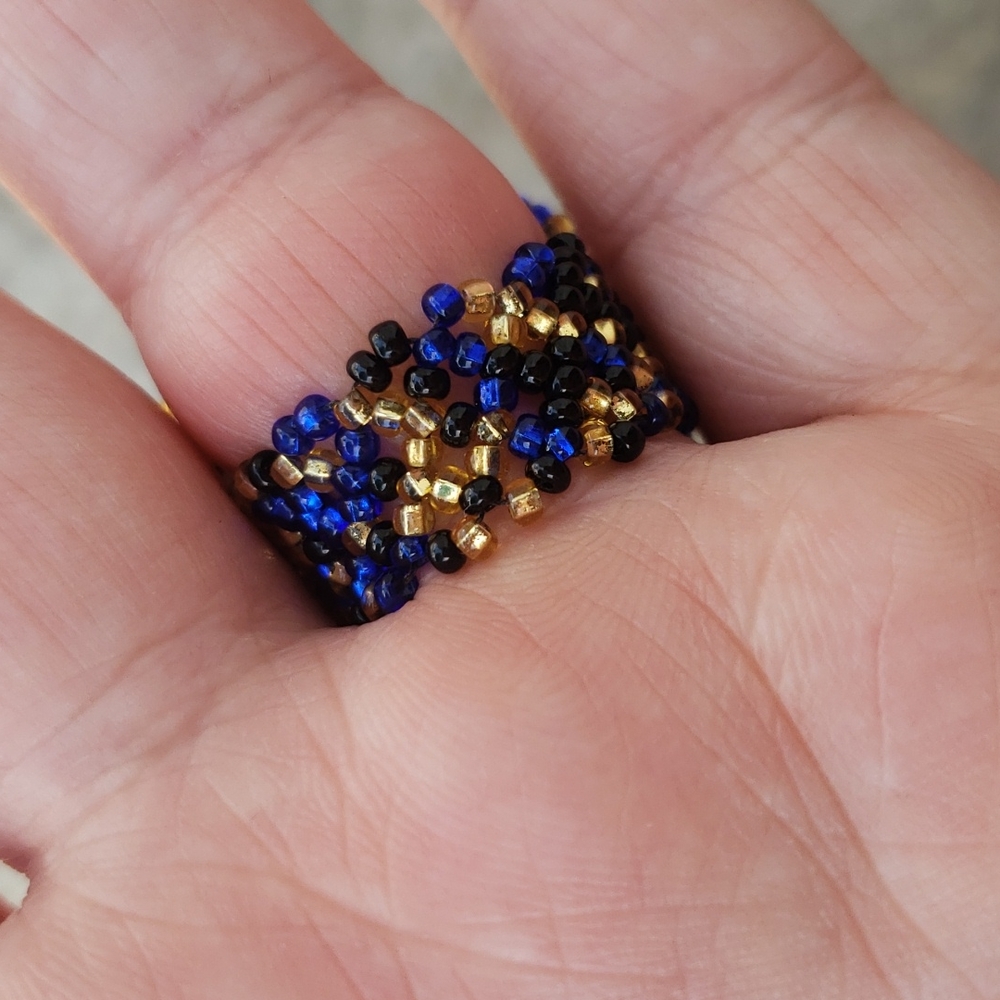 Handmade beaded ring - Picture 4 of 7